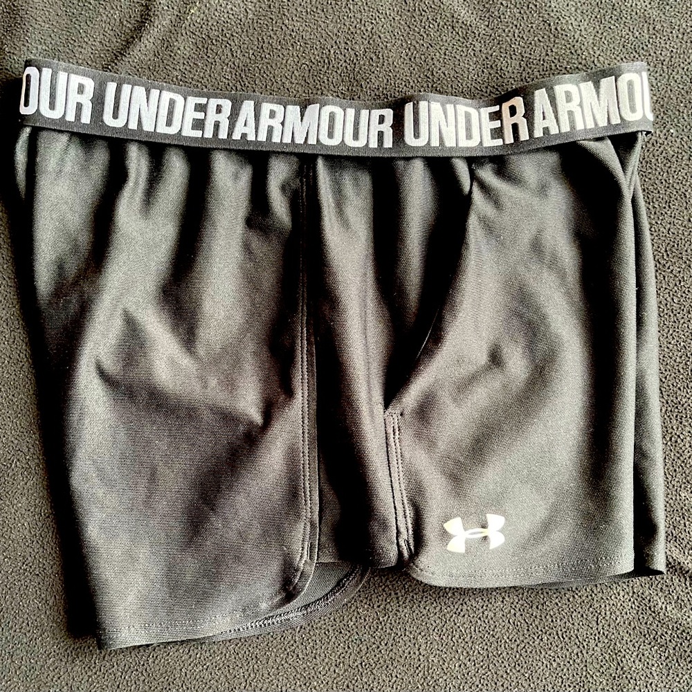 Women’s Black MEDIUM Under Armour Running Shorts Excellent!